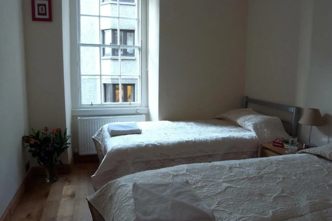 Edinburgh Central Apartment - 1F1 Worlds End Close