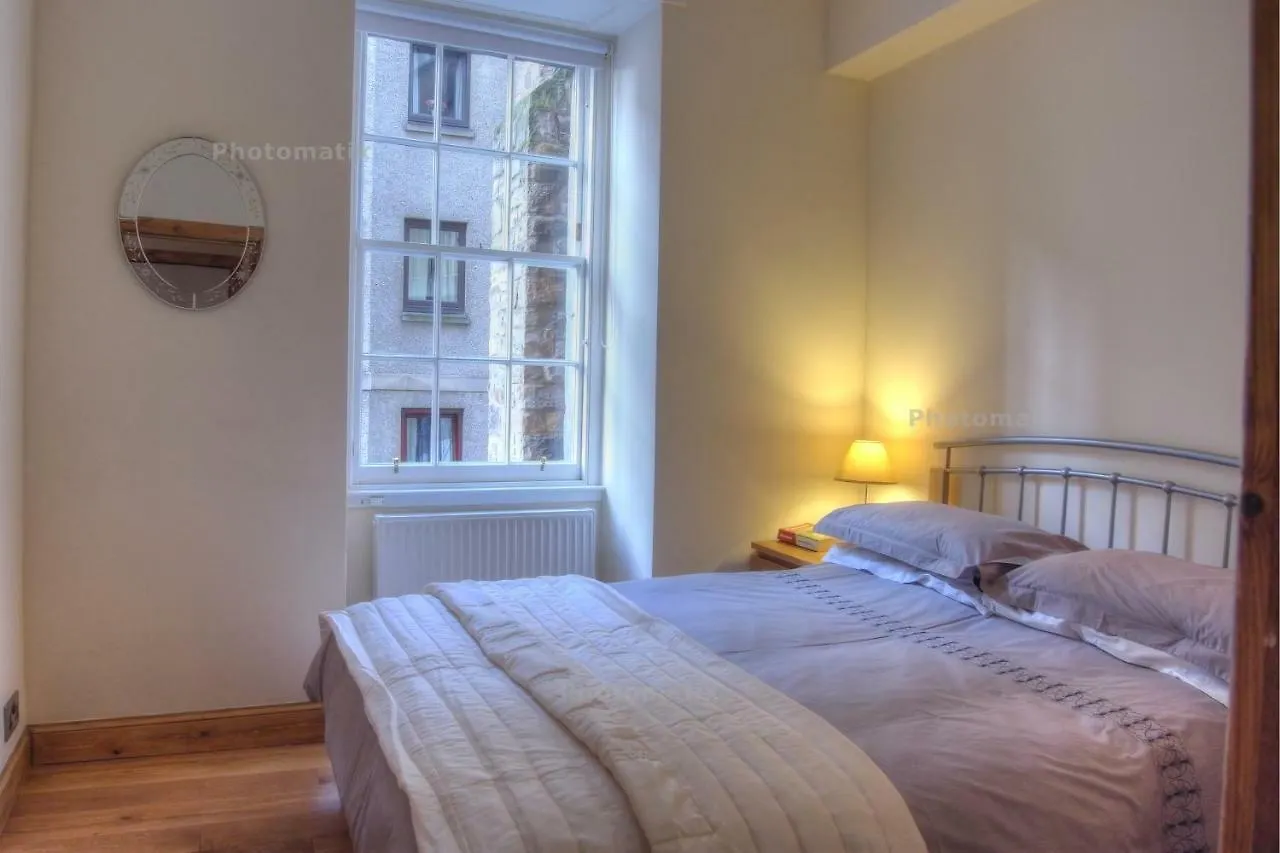 Edinburgh Central Apartment - 1F1 Worlds End Close