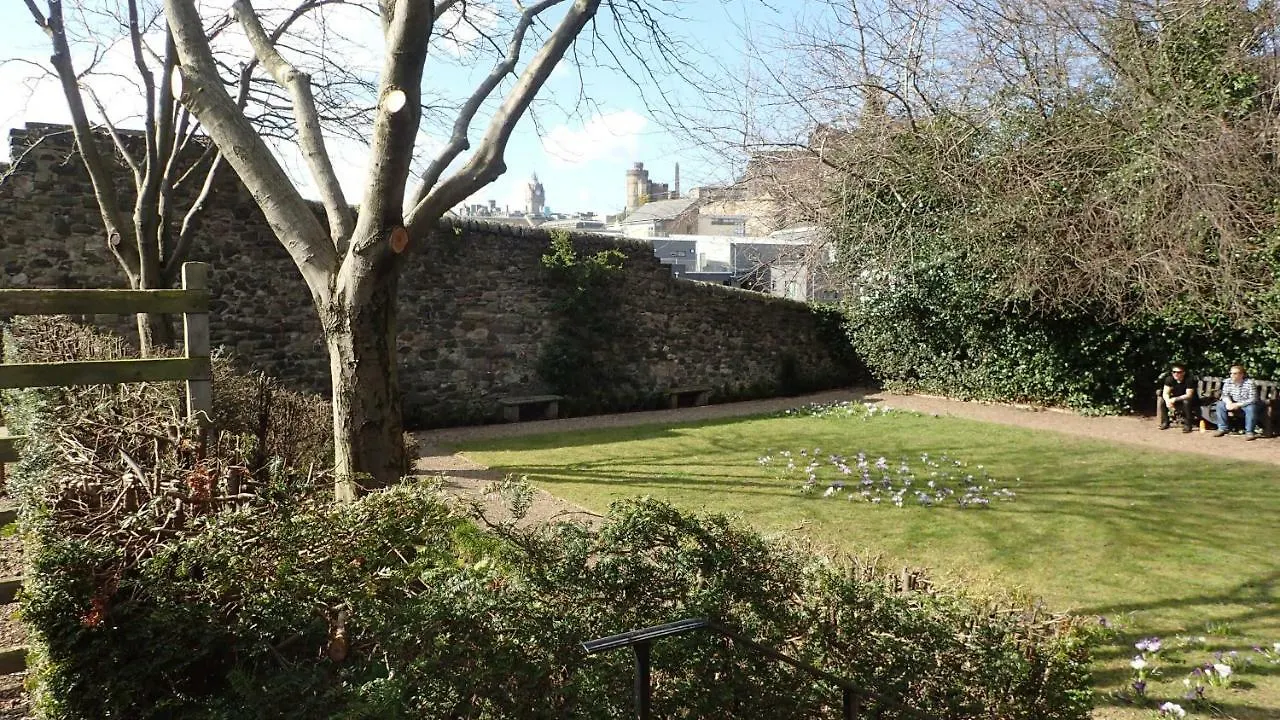Edinburgh Central Apartment - 1F1 Worlds End Close