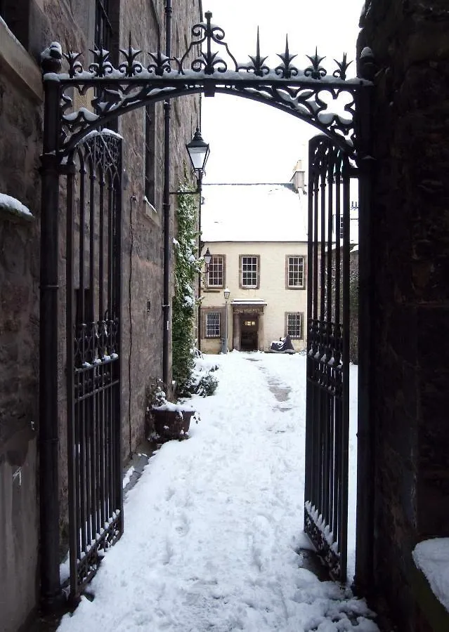 Edinburgh Central Apartment - 1F1 Worlds End Close
